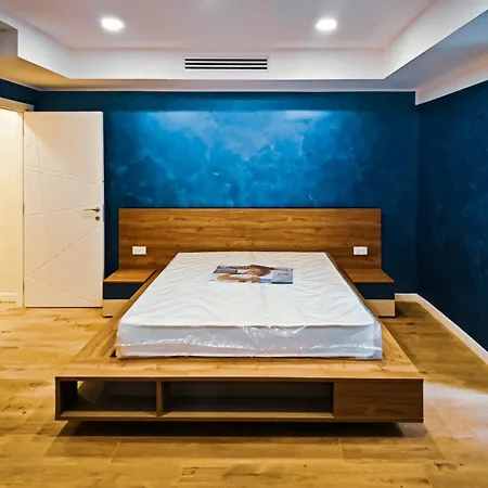 Chic House